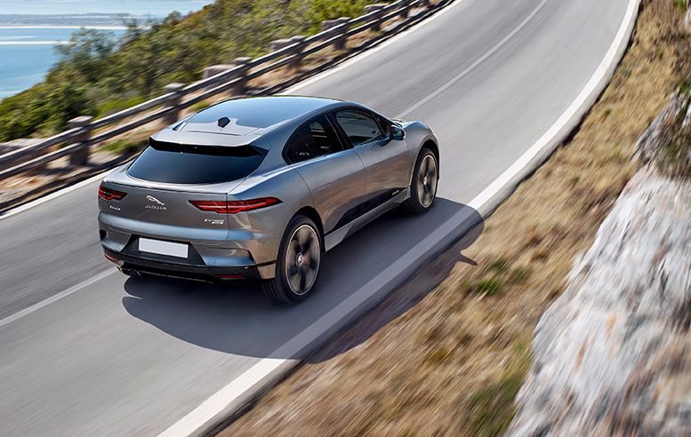 I-PACE i fart på veien